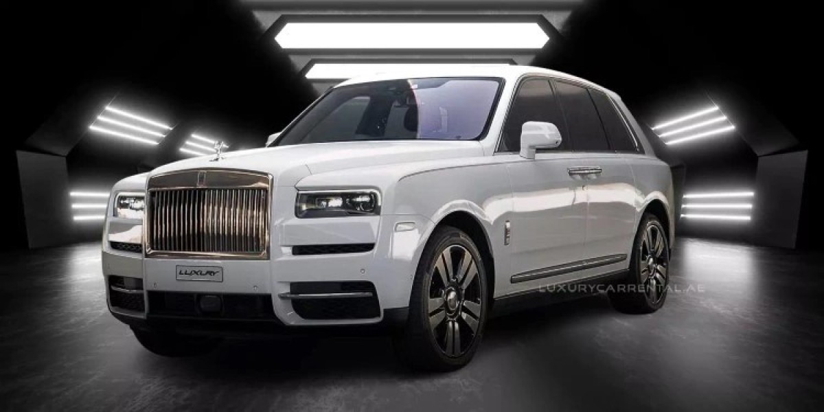 How to Rent a Rolls Royce Cullinan and a McLaren in Dubai?