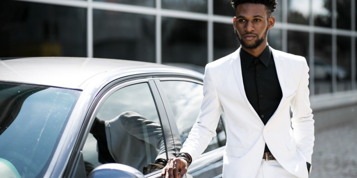 Experience Luxury and Convenience with a Professional Chauffeur in London