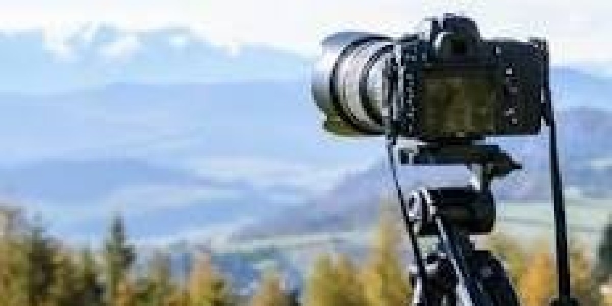 Tripod Stands vs. Monopods: Which is Better for Your Camera Setup?