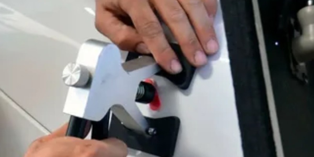 Restore Your Car’s Shine with Professional Dent Repair in Stockport