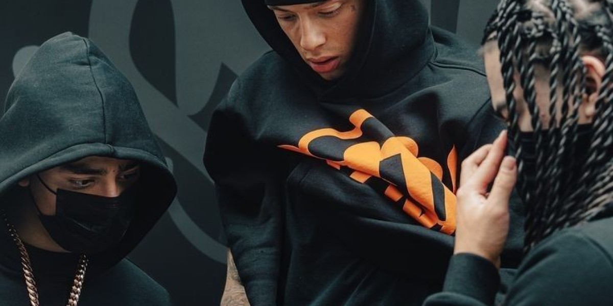 The New Classics: UK Clothing Staples for Your 2025 Wardrobe