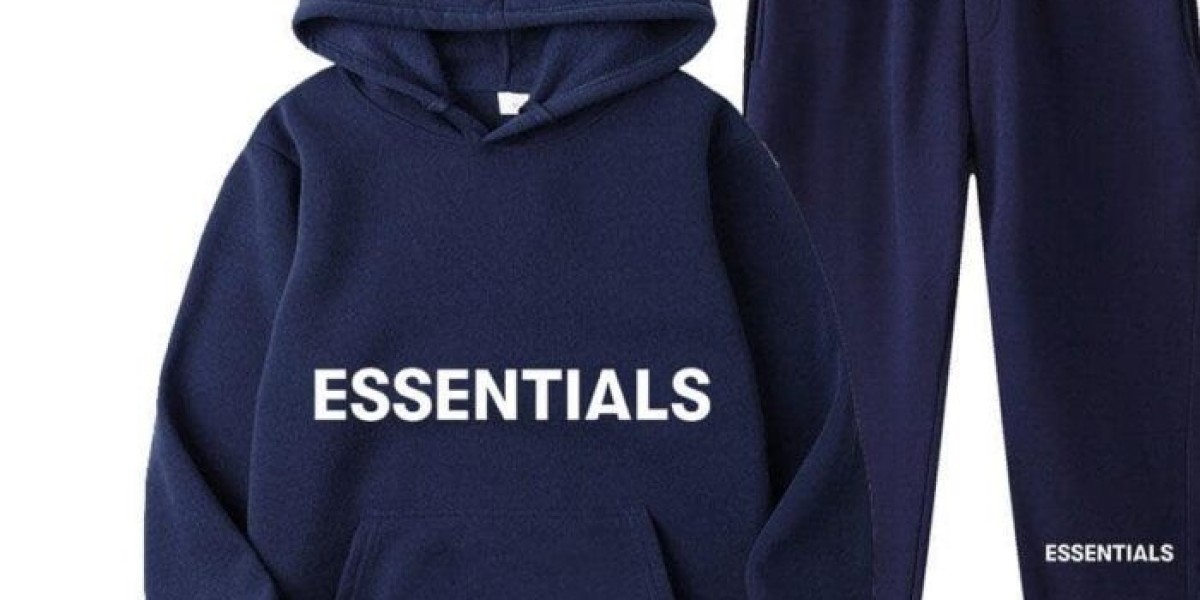 The Perfect Blend of Comfort and Style – Essential Hoodie