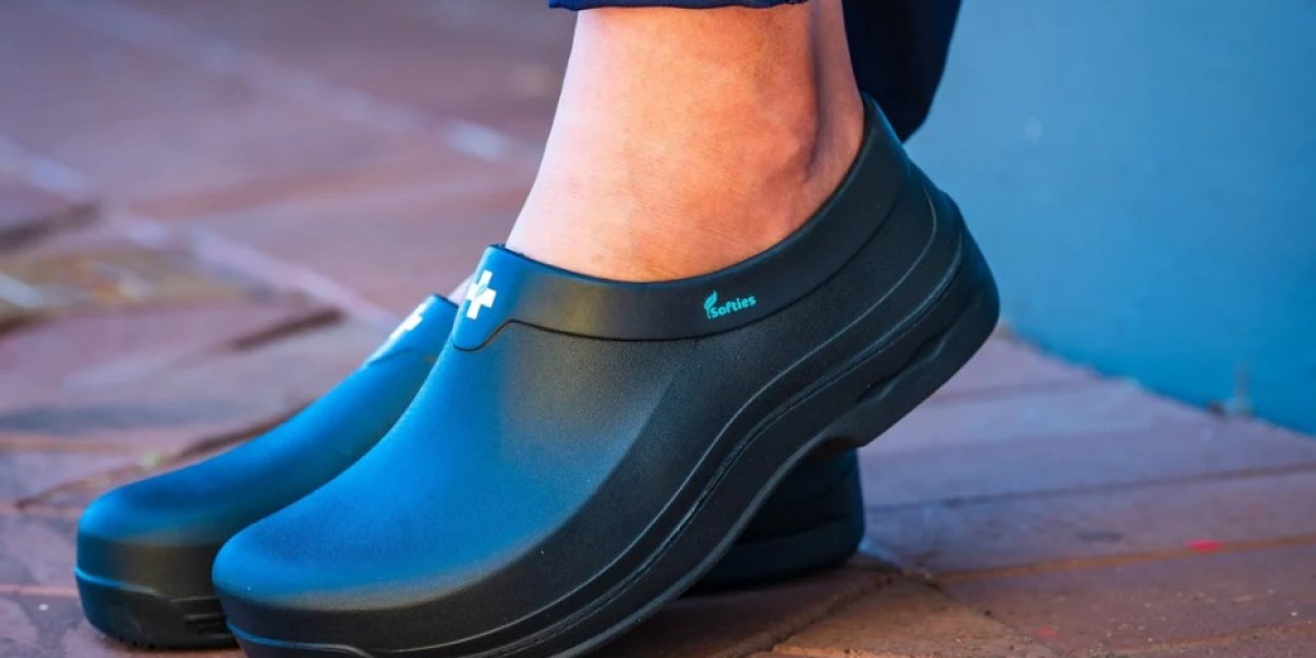 Ergonomic Design Features That Define Quality Nurses Shoes
