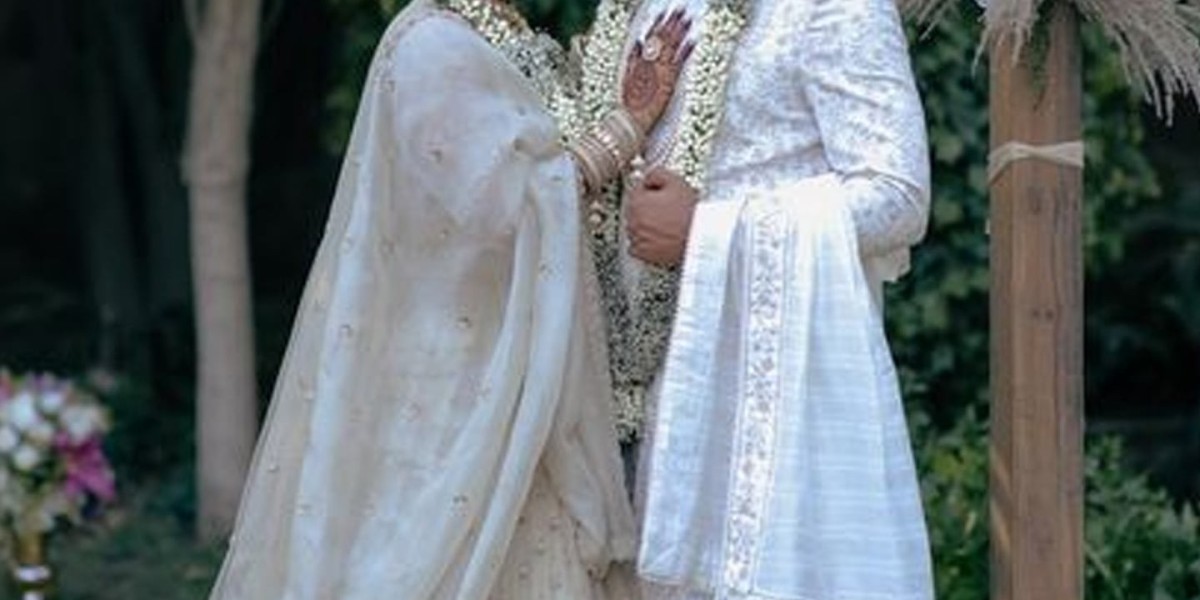 Best Pre Wedding Photographers in Delhi: Immortalizing Your Love Story Before the Big Day!