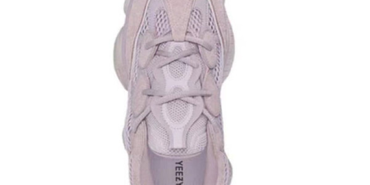 Yeezy 500薰紫穿搭攻略與發售懶人包