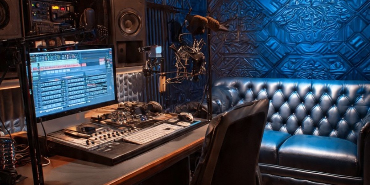 Rent a Podcast Studio in Dubai – Affordable, Ready-to-Record Spaces for New Creators