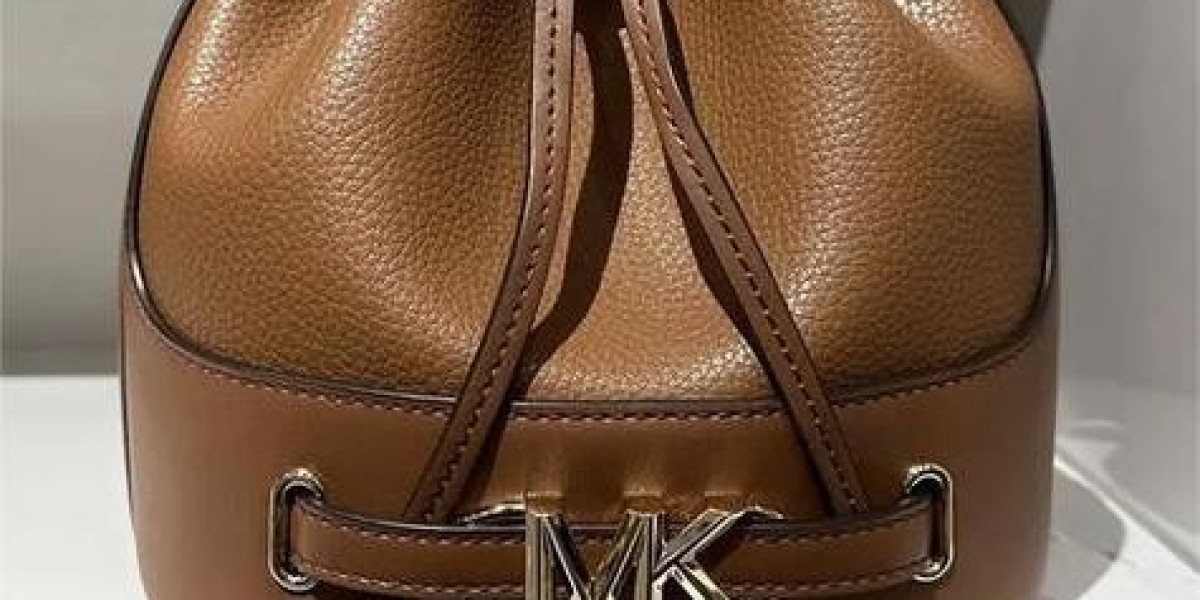 MK包包選購與風格搭配指南