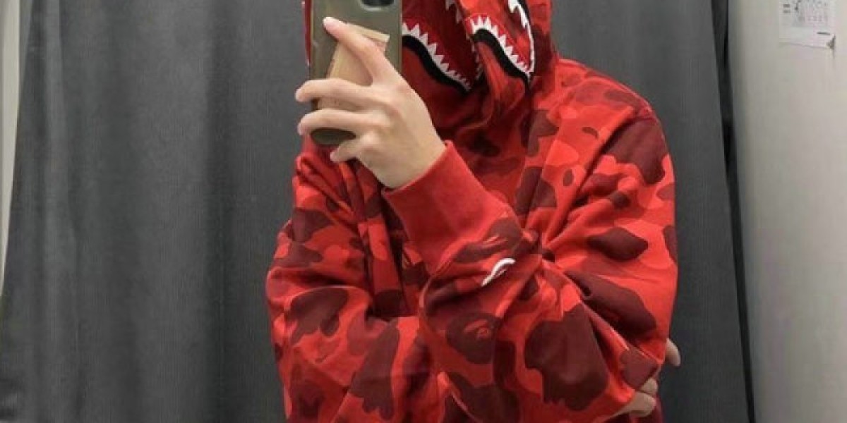 bape 外套完整指南：棒球外套、羽絨外套到迷彩鯊魚款全面解析