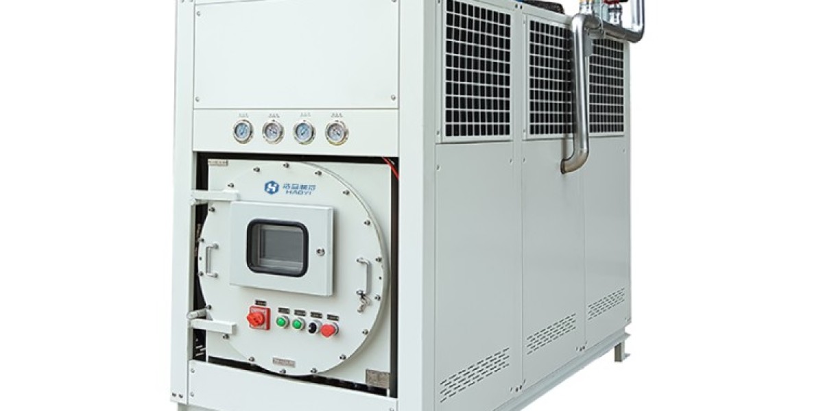 Regular oil sample testing and lubricating oil replacement cycle for low temperature chiller compressors