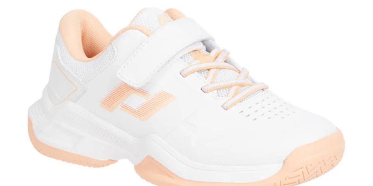 แนะนำรองเท้าเด็ก PRO TOUCH สำหรับการเล่นกีฬาและเทนนิส