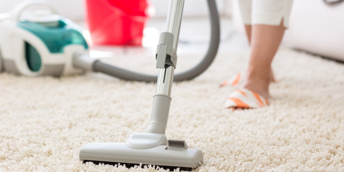 How Carpet Cleaning Services Protect Carpet Fibers From Damage