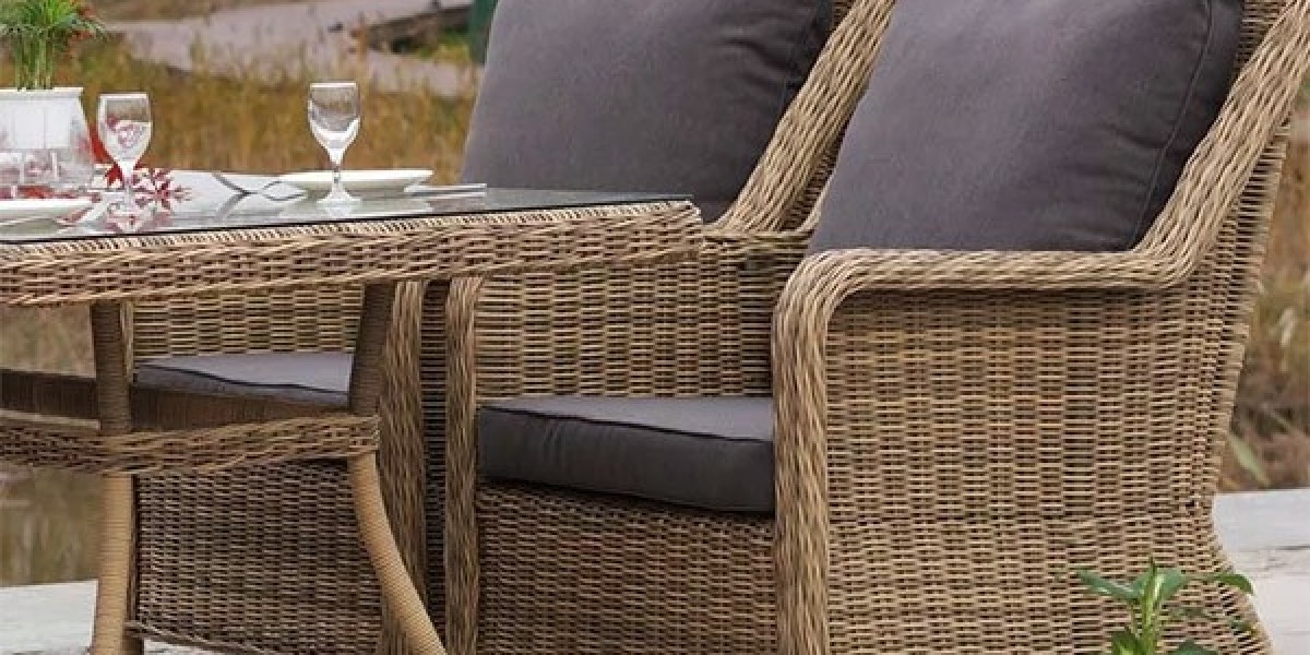 Меблі для кафе зі штучного ротанга