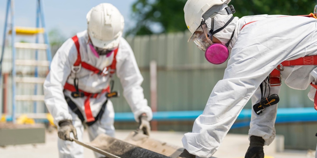 A Complete Guide to the Removal of Asbestos Roofing