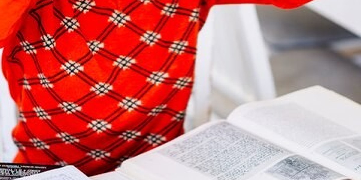 Simplifying Academic Challenges for University Students