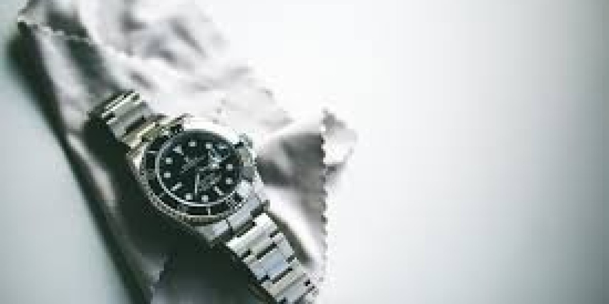 How to Handle and Maintain Watches While Traveling Safely