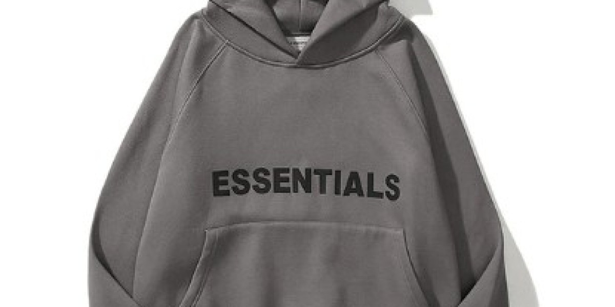 Essentials: The Power of Simplicity in Modern Streetwear