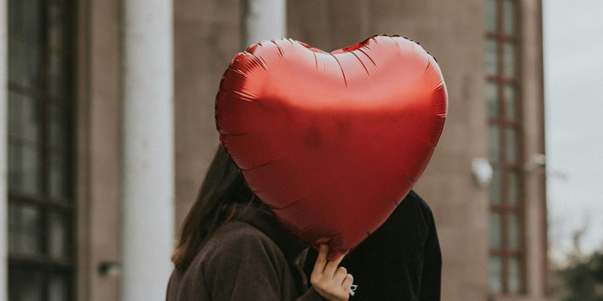 The Most Unexpected Online Dating Success Story