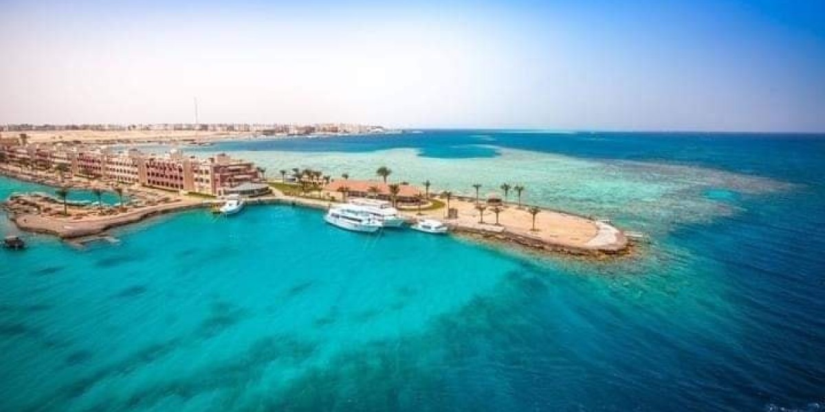 The Ultimate 2026 Guide to Adventure: From the Pyramids to the Red Sea’s Private Waves