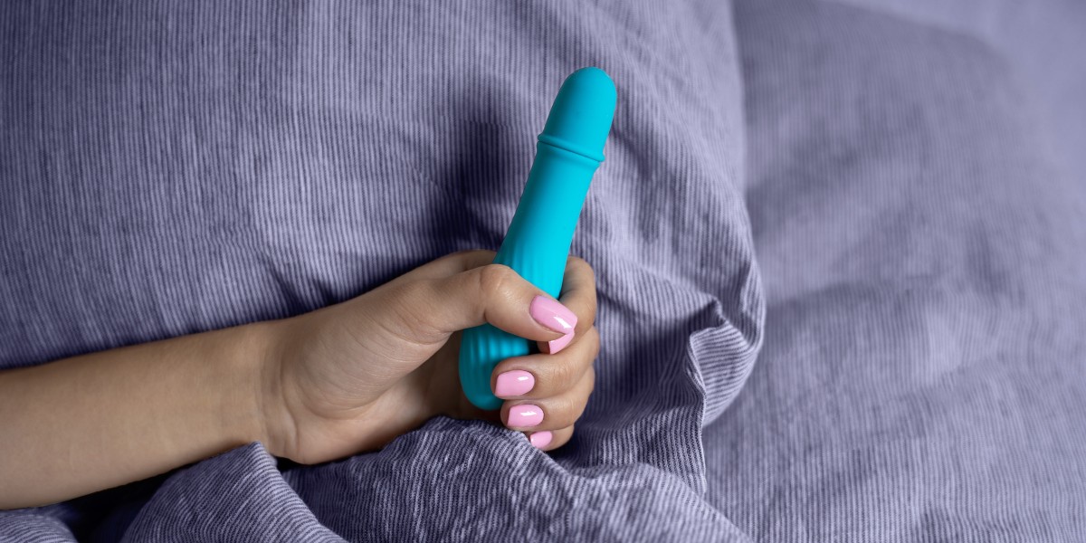 Between Chaos and Calm: How Urban Couples Are Finding Real Intimacy