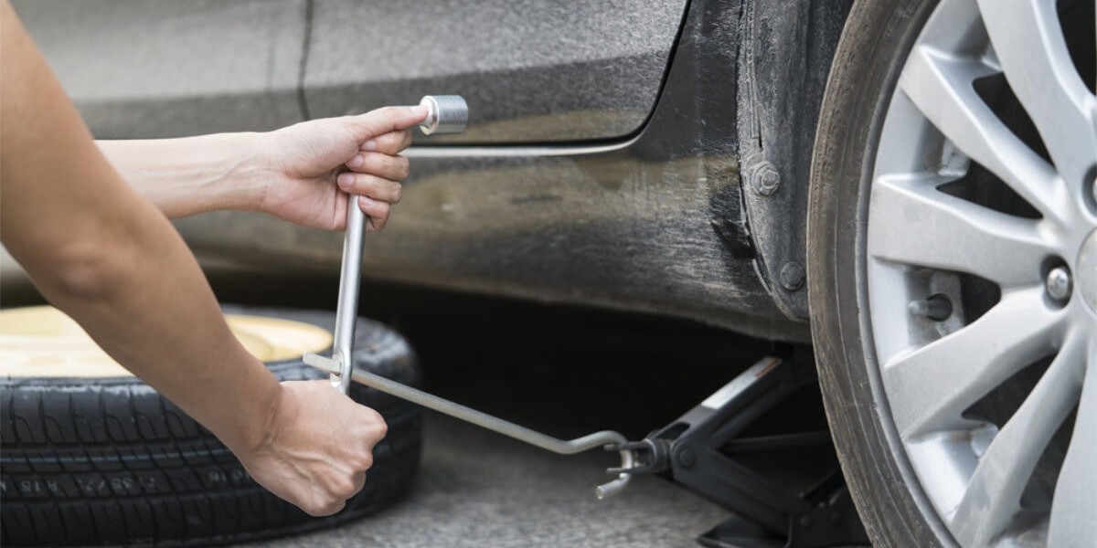Flat Tire on the Road? Here’s What Austell Drivers Should Know